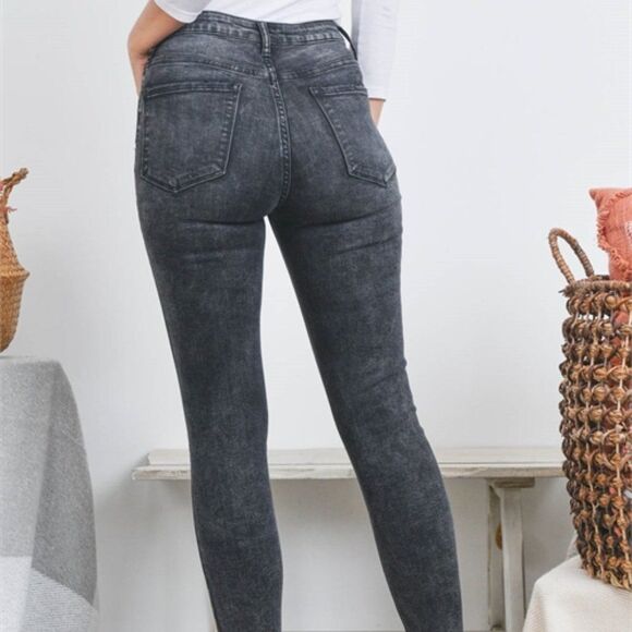 Clearance- Sizes 0-15 BLACK DISTRESSED JEANS - Picture 5 of 10